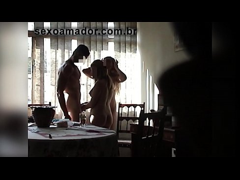 ❤️ Sexvenner inviterer en gigantisk mann og en trekant med seg Analvideo ved no.eggporncomics.ru ❌️❤