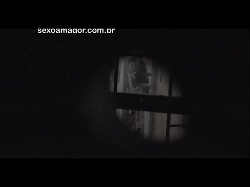 ❤️ Blondie blir i hemmelighet filmet av en nabolagsvoyeur gjemt bak hule murstein Analvideo ved no.eggporncomics.ru ❌️❤
